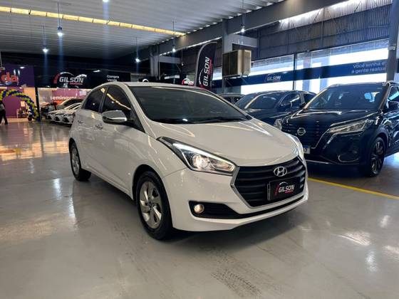 HYUNDAI HB20 1.6 PREMIUM 16V FLEX 4P AUTOMÁTICO HYUNDAI HB20 1.6 PREMIUM 16V FLEX 4P AUTOMÁTICO